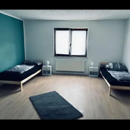 Geraeumige 3-zimmer-wohnung Appartamento Plaidt